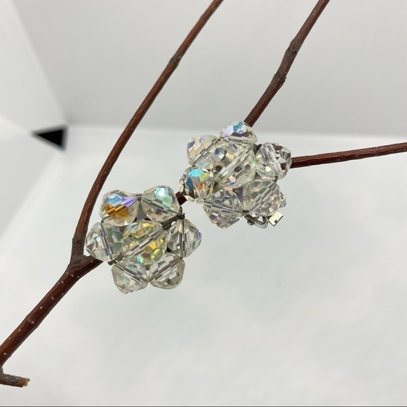 AURORA Borealis Clear Crystal Beaded Cluster Clip-On Vintage Earrings - Picture 1 of 9